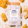 Pedi in a Box Honey Oatmilk – Pedicura Nutritiva con Avena y Miel