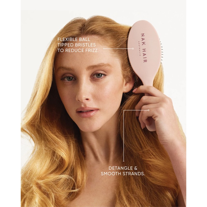 NAK Hair Signature Detangle & Styling Brush | Cepillo Desenredante Profesional